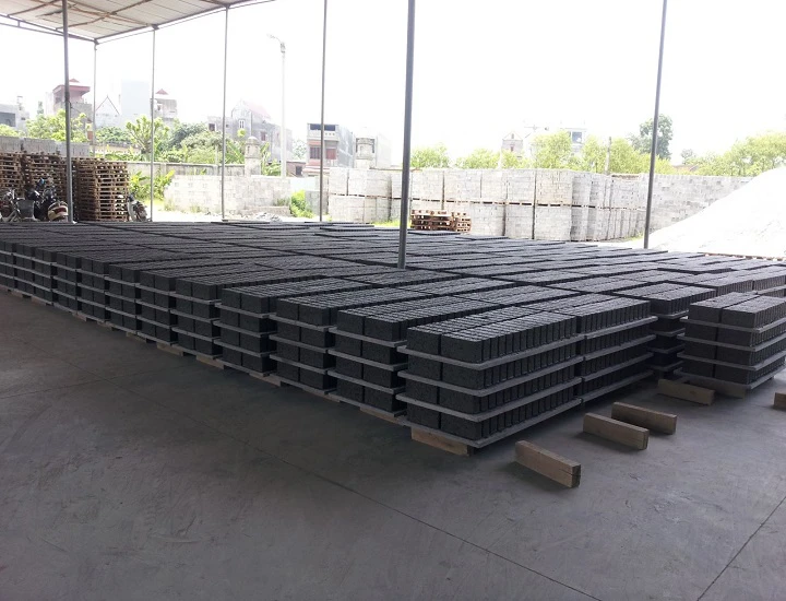 Ảnh có chứa tòa nhà, Chất liệu tổng hợp, mặt đất, bầu trờiMô tả được tạo tự động